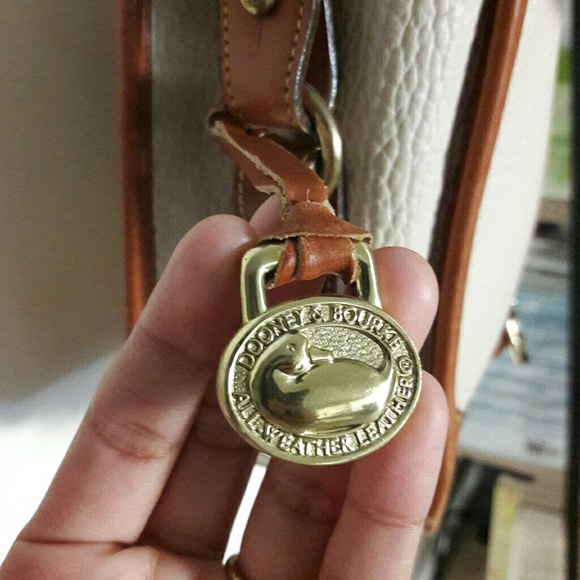 COPY - Dooney & Bourke leather messenger, satchel bag - Picture 6 of 8